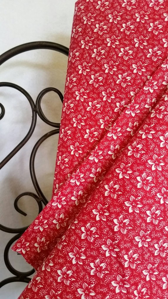 Free Shipping Quilting Fabric, 100 Percent Cotton White Flowers on Red Background