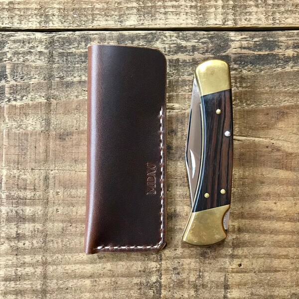 Cajun Pull Out Knife Slip | Saddle Leather Sheath | Victorinox | Cadet | Pioneer | SD | Buck 501,110, 55 | Pocket Knives | Sak | EDC | USA