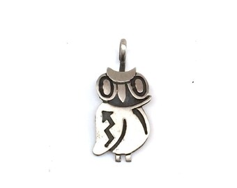 Handmade Native American Navajo Sterling Silver Owl Pendant