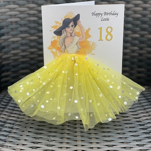 A5 A4 grande carte d'anniversaire personnalisée fille en robe jaune 3D tutu jupe carte unique toute occasion carte paillettes mignonne