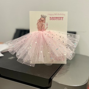 A5 carte d'anniversaire 3D personnalisée faite main pour fille, jupe 3D tutu fille rose avec couronne, toute occasion tout âge jolie carte unique