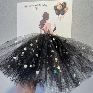 A5 A4 grande carte d'anniversaire personnalisée 3D faite main pour fille en robe toutes les occasions carte tutu noir jupe tulle paillettes jolie carte cheveux bruns bal des finissants