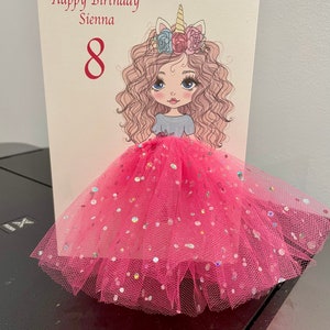 Carte d'anniversaire princesse fille licorne 3d tutu jupe tulle cheveux bouclés carte pour fillette toute occasion rose jupe personnalisée grande carte