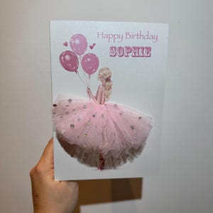 A5 A4 personnalisée 3D fille dans une robe carte d'anniversaire toute occasion carte tutu rose jupe tulle paillettes jolie carte ballons cheveux blonds