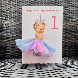 A5 A4 personnalisé premier anniversaire fille bébé fille carte d'anniversaire carte unique toute occasion mignon tutu 3d jupe carte arc-en-ciel licorne tutu court
