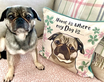 Housse de coussin florale personnalisée pour maman, cadeau de Noël pour elle, cadeau d'anniversaire pour amoureux des chiens, cadeau pour maman chien, coussin floral illustration chien