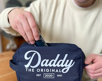 Personalised Daddy Wash Bag, Father's Day Gift For Him, Custom New Dad Gift, Birthday Gift For Grandad, Personalised Mens Toiletry Bag