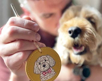 Personalised dog lover keyring with dog illustration , Fathers day gift ,custom pet keyring, Birthday gift , Gift for dog mum and dog dad,