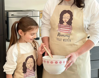 Personalised Mummy and Me Apron Gift Set, Create Your Own Mothers Day Gift, Personalised Cooking and Baking Apron, Baking Gift, Childs apron