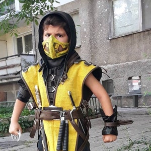 Kids Mortal Kombat Scorpion Cosplay Costume Avec Masque Inclus Etsy Kids Mortal Kombat Scorpion Cosplay Costume Avec Masque Inclus Etsy