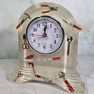 Handmade Resin Mantel Clock: Unique Table Decor
