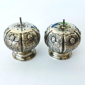 Mexican salt＆pepper Savvy Collector » Vintage .925 Silver & Glass Salt & Pepper