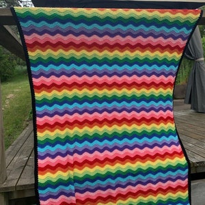 Crocheted zig-zag blanket