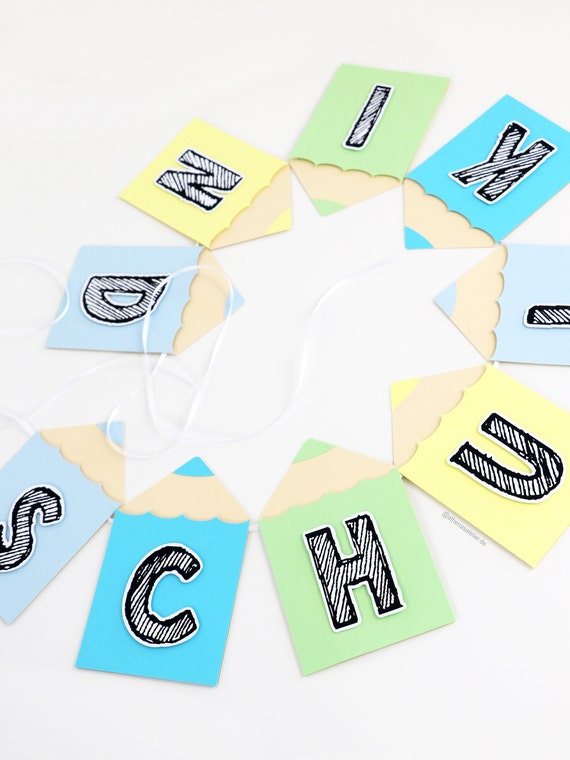 Guirlandes, Bannières, Banderoles, Fanions... Histoire Millénaire De