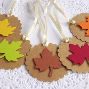 Herbst Blatt Tags, Jakobsmuschel Tags, verlieben Brautparty, Herbst Dekoration, Hochzeit im Herbst, Thanksgiving Decor, Kraft Tags, Herbst Wunsch Baum