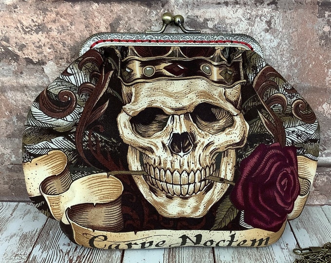 Skulls small frame clutch bag, Gothic handbag, Skullduggery makeup purse, Optional chain, Alexander Henry, Handmade