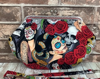 Day of the dead medium frame clutch bag, Gothic clutch purse, Candy skulls frame handbag, Dia de los Muertos shoulder bag, Detachable strap