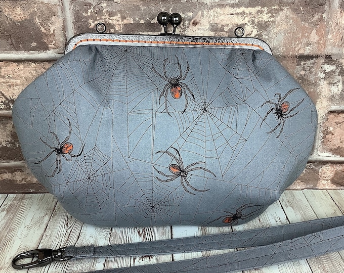 Spiders web medium frame clutch bag, Gothic clutch purse, Spiders frame handbag, Shoulder bag, Tangled Web, Detachable strap, Handmade
