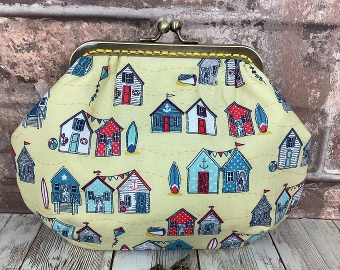 Beach huts small frame clutch bag, Seaside handbag, Beach makeup purse, Optional chain, Handmade