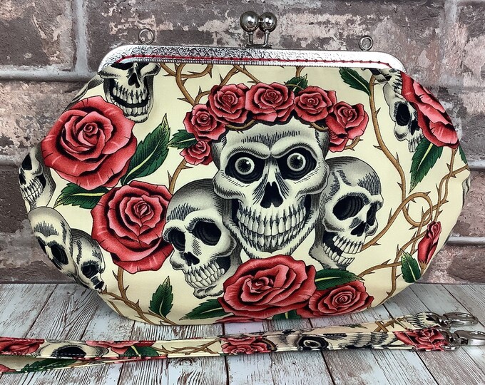 Skulls roses medium frame clutch bag, Gothic clutch purse, Skulls frame handbag, Rose Tattoo shoulder bag, Detachable strap, Handmade