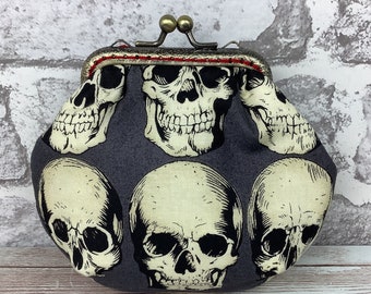 Gothic frame coin purse, Skulls fabric coin purse, Gothic change wallet, kiss lock purse, Optional chain, Handmade