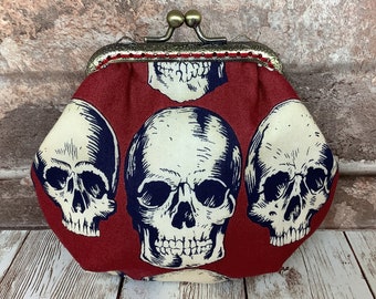 Skulls frame coin purse, Gothic fabric coin purse, Skulls change wallet, Kiss lock purse, Optional chain, Handmade