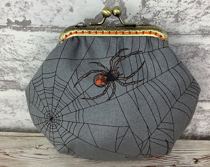 Spiders web frame coin purse, Gothic fabric coin purse, Tangled Web change kiss lock wallet, Optional chain, Alexander Henry, Handmade