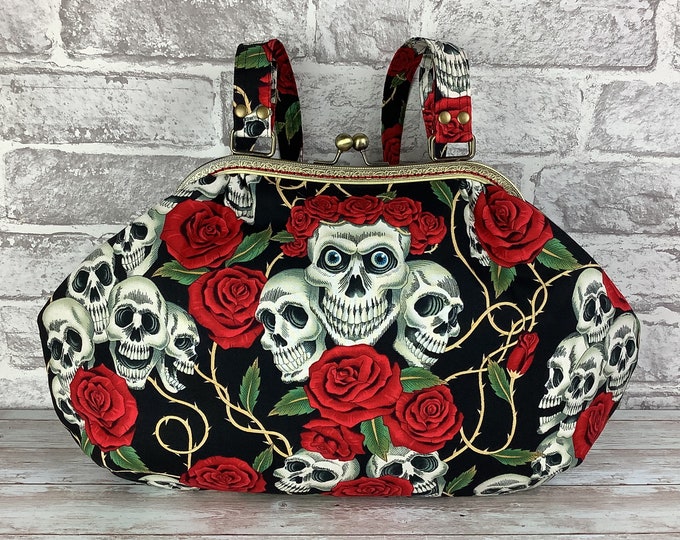 Skulls and roses large frame handbag, Gothic purse, Skulls shoulder bag, Frame bag, Rose Tattoo, Alexander Henry, Handmade