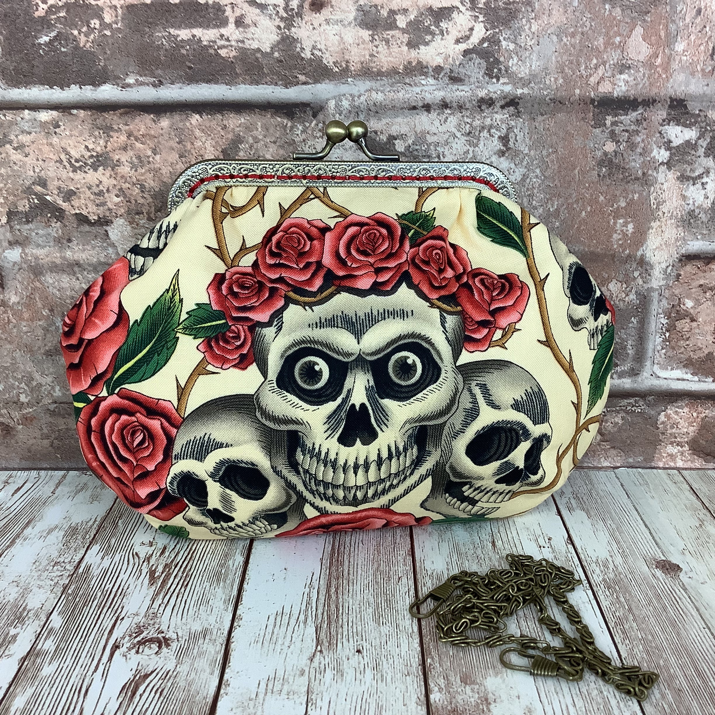 Small Skull Bag with Chain in Ivory