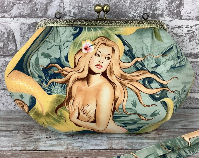 Mermaids medium frame clutch bag, Mermaids clutch purse, Sea Sirens frame handbag, Shoulder bag, Detachable strap, Alexander Henry, Handmade