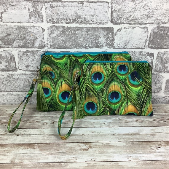 Buy Green Clutches & Wristlets for Women by Golden Peacock Online | Ajio.com