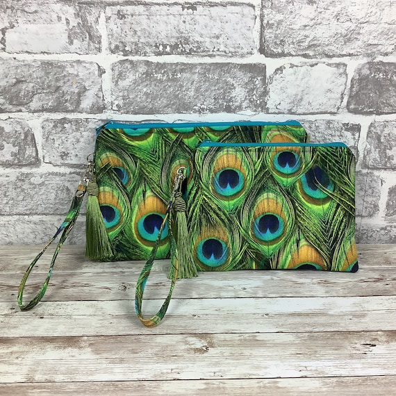 Buy Green Clutches & Wristlets for Women by Golden Peacock Online | Ajio.com