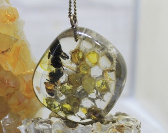 pendant with insects wasp necklace with citrine honeycomb pendant necklace with nature jewelry with raw citrine stonehoney drop pendant
