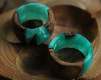 Jade ring eco gift turquoise ring sea green ring organic wood resin ring emerald jewelry boho hippie ring engagement wedding gift for mom