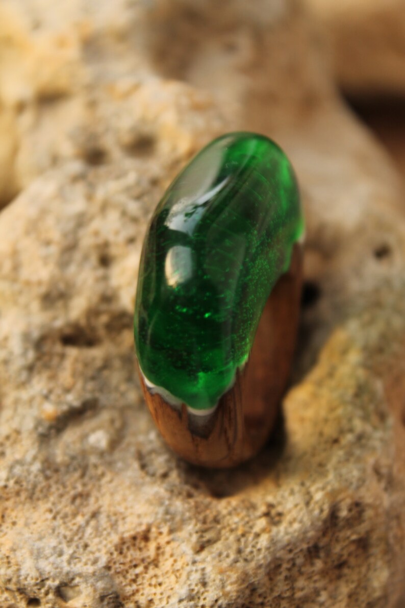 Emerald ring Green jewelry Forest ring winter snow jewelry rustic ring woodland Bridesmaid gift resin ring everyday ring woman wooden wood