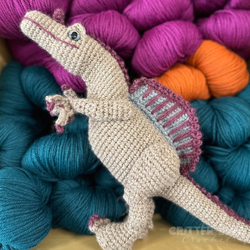 crochet spinosaurus dinosaur pattern written in english