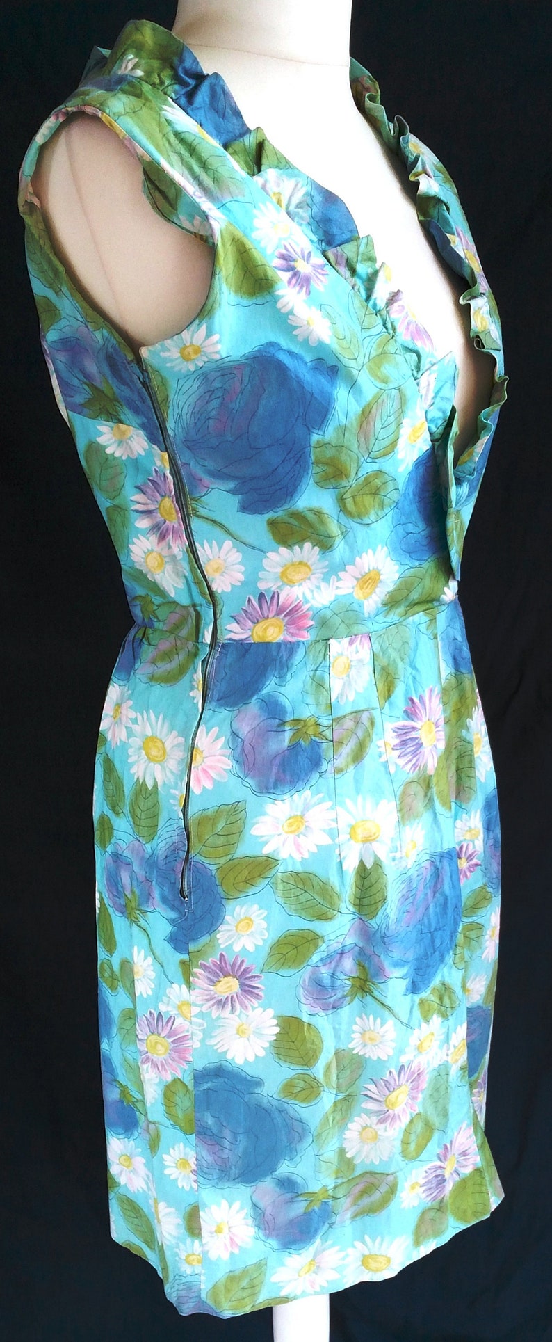 UK 12 14 Vintage 1960s Wrap Dress Wiggle Handmade Floral Blue Green Mad Men US 8 10 Bust to 40 102cm image 4