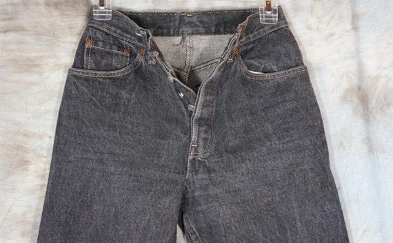 levis black tag