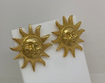 1980’s gold smiling sun, large pierced ear stud earrings