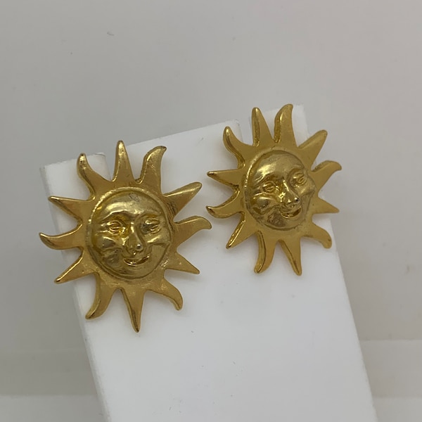 1980’s gold smiling sun, large pierced ear stud earrings