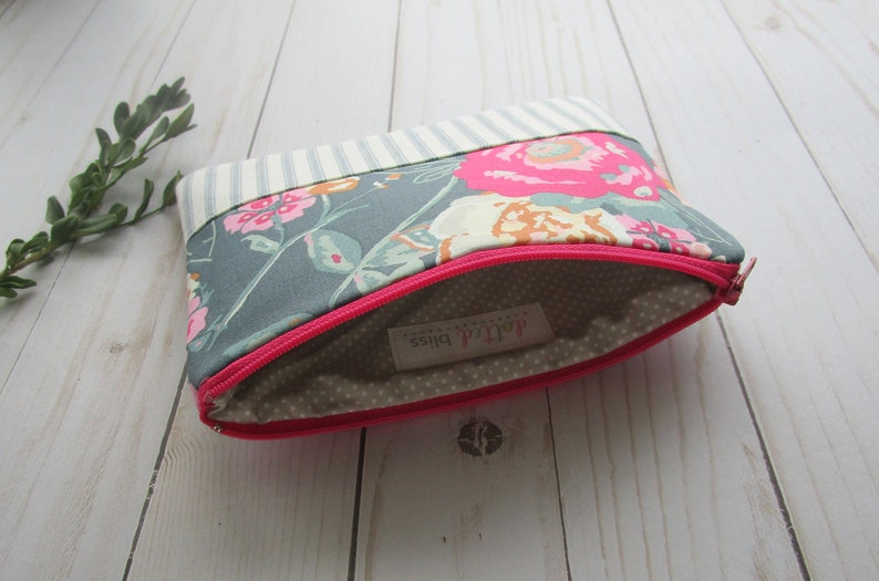 Floral Bag Make Up Pouch Floral Zipper Bag Friends Gift Flat Make up Bag Small Zipper Bag Bridesmaid Gift