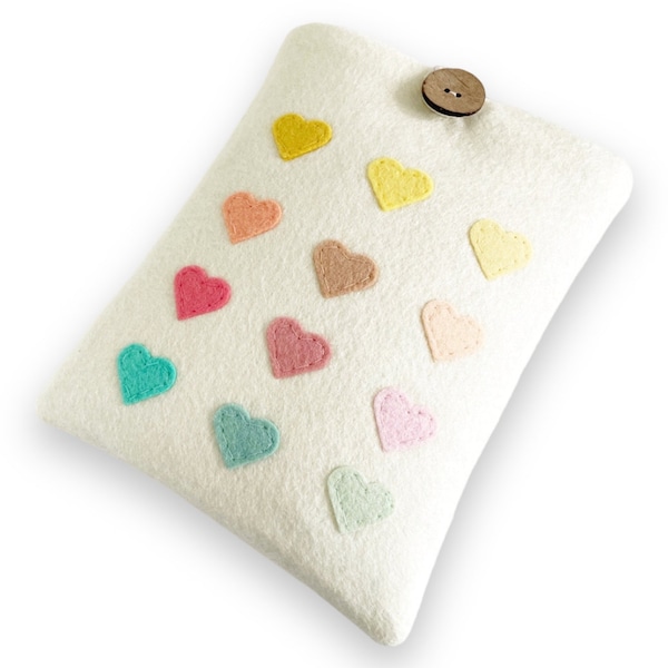 PASTEL RAINBOW HEARTS Kindle Paperwhite Sleeve, eReader Sleeve, Book Cover