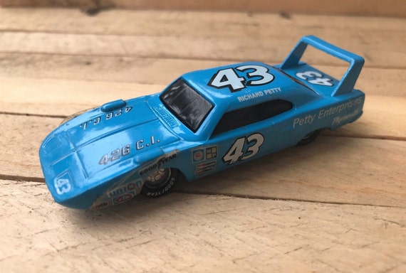 richard petty superbird diecast