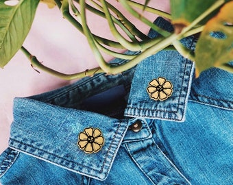 Dead Flower Collar Pin Set (Single Pin) - Hard Enamel Gold Plated