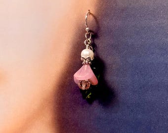 Pink flower with pearl, glass leaf drop earrings, 925 silver hooks, floral bridal earrings, optional silk pouch