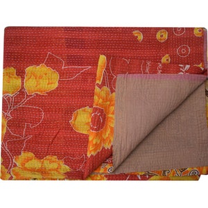 Handmade Vintage Kantha Quilt: Floral Cotton Twin Bedspread