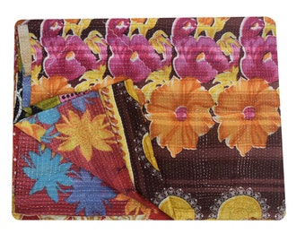 Indische Vintage-Kantha-Steppdecke, handgefertigt, Wendedecke, Tagesdecke, Baumwollstoff, Boho-Steppdecke