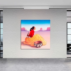Puede incluir: Una pintura de una mujer con un vestido rojo y una falda amarilla sentada en un paisaje des&eacute;rtico. Ella sostiene un cuenco de cer&aacute;mica tradicional. El fondo es una puesta de sol vibrante.