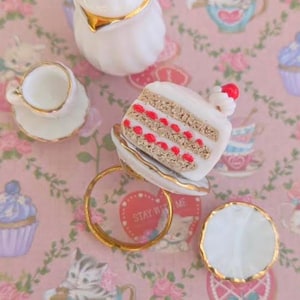 Miniature Strawberry Cake Ring Adjustable