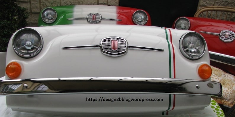 Vintage-Fiat 500 vorne mit mit LED-Lichtern und personalisiertem Schild, Schild Bild 1